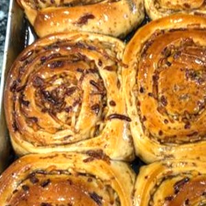 Golfeados Bread with Cheese and Papelón
